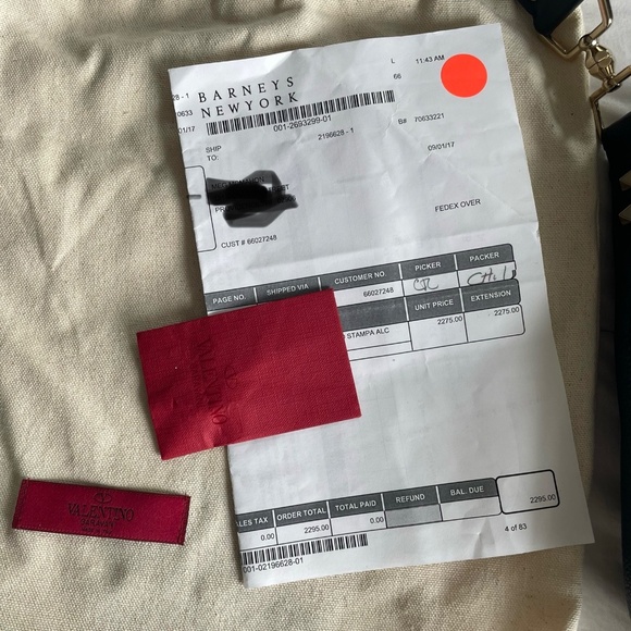 Valentino Garavani Rockstud Small Messenger Bag - Picture 3 of 6